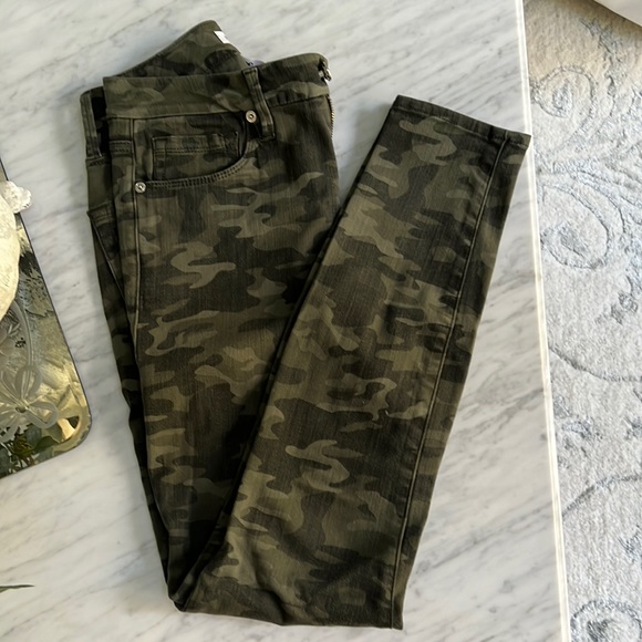 Good American Denim - Good American Good Waist Camo Skinny Jeans